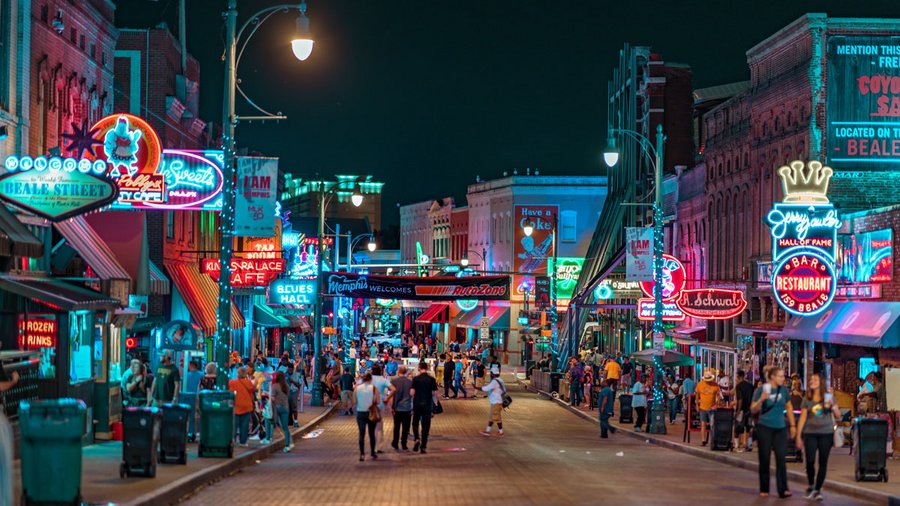 Beale Street, Memphis (Photo by Heidi Kaden Lopyreva on Unsplash)