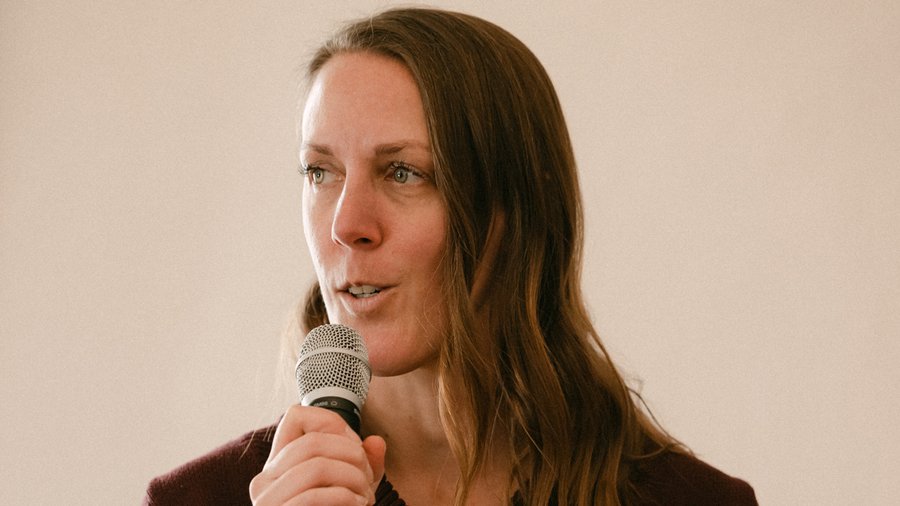 Lisel Petis speaking at Salzburg Global Seminar