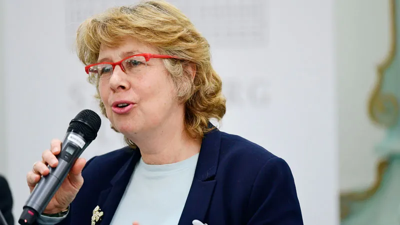 Irene Higginson, the director of Cicely Saunders Institute of Palliative Care, Policy and Rehabilitation, speaking at Salzburg Global