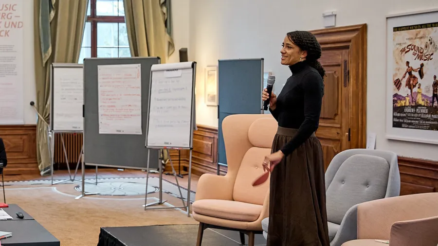 This photo shows Mirjam Lämmle at a Sciana Network residential meeting in November 2025.