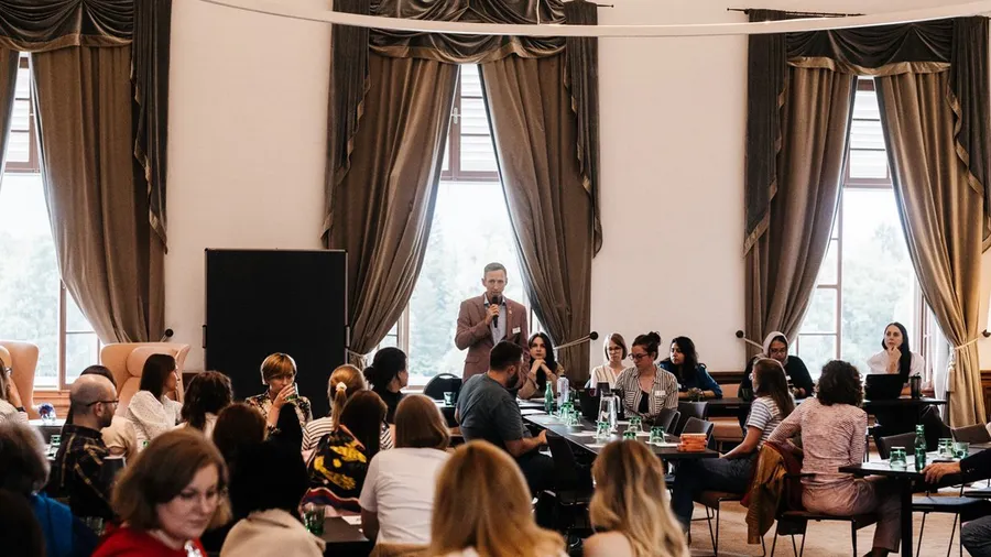 Benjamin Glahn speaking at the Salzburg Global program "Connecting and Supporting Ukrainian Civil Society in Time of War" in July 2022
