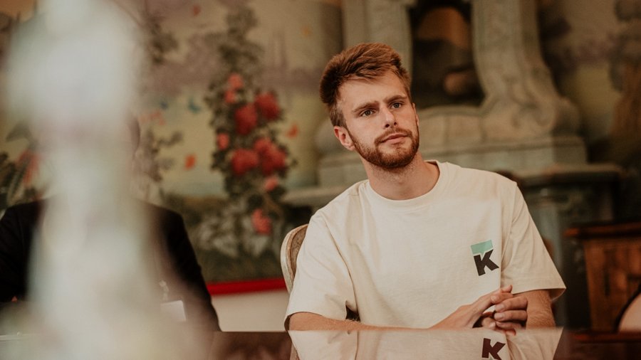 This photo shows Kai Lanz at a Sciana Network residential meeting in May 2025.